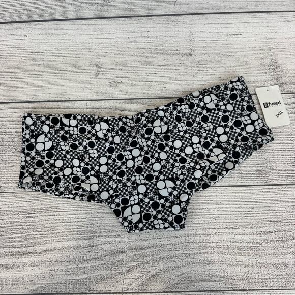Fused Hawaii Plus Size Black White Swim Boyshort Bikini Bottoms Size XXXL - Picture 1 of 7